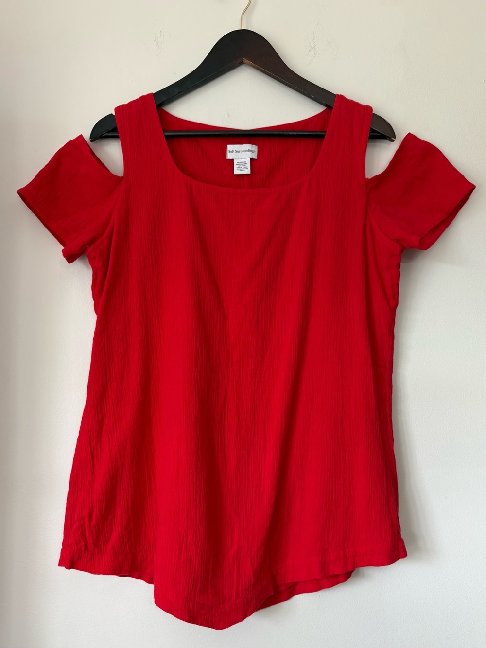 Soft Surroundings Textured Cold Shoulder Shirt Top Size Small Red Cotton Crinkle